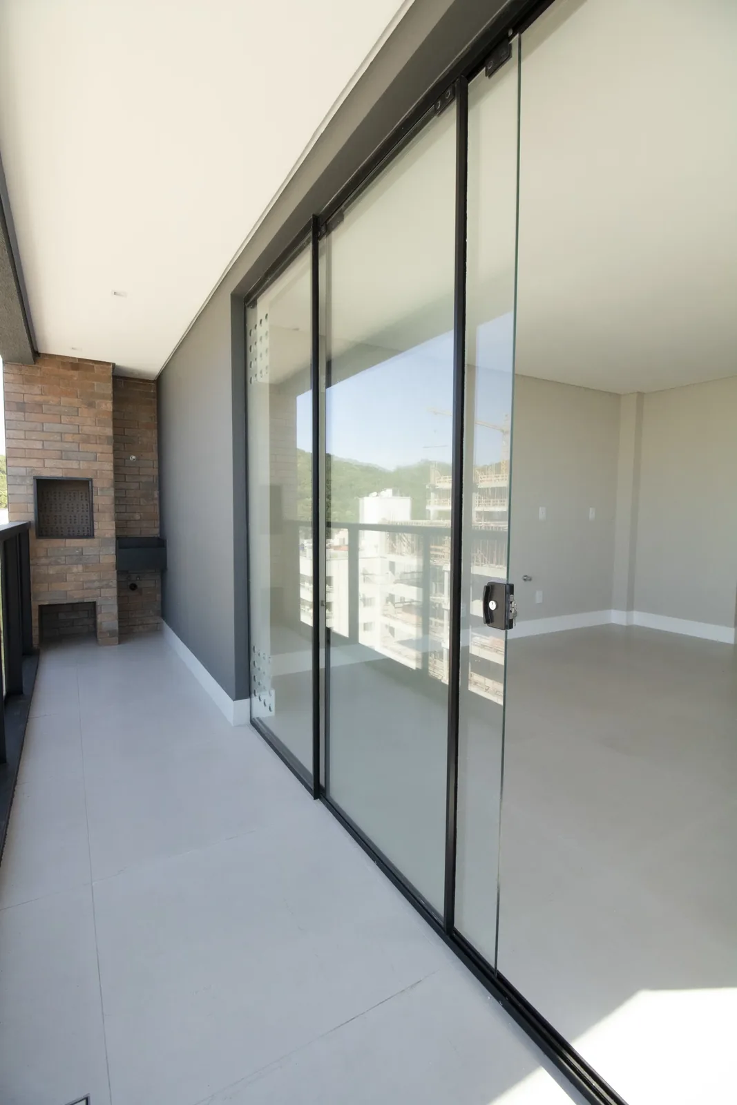 Sacada do pavimento superior do duplex do Brava 22