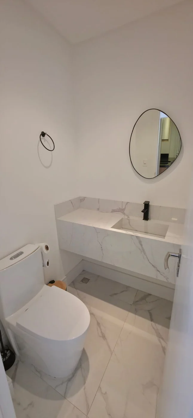 Lavabo social do apartamento do Brava Prime
