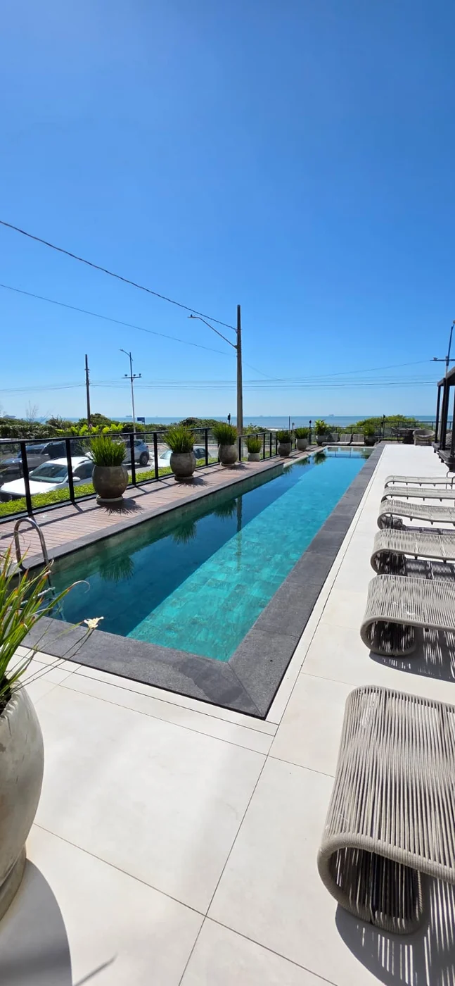 Brava Prime: raia da piscina vista do deck