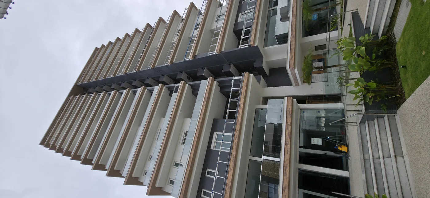 Jardins da Brava, Praia Brava, Itajaí: fachada do edifício